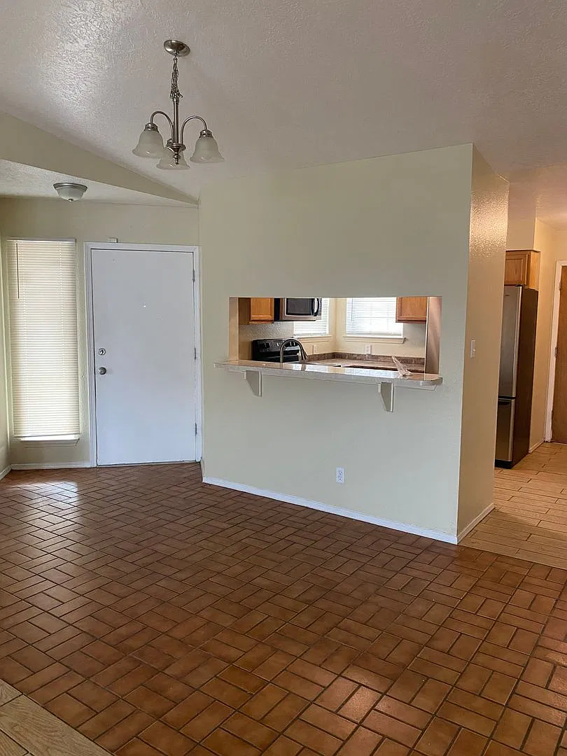 3BED by Taylor Ranch park! — Photo 2