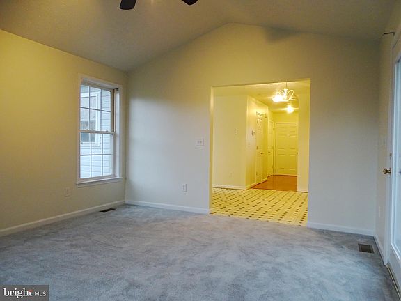 3rd image of 10816 Hamiltons Crossing Dr