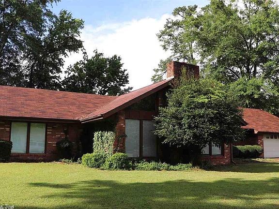 3rd image of 808 Cupp Dr
