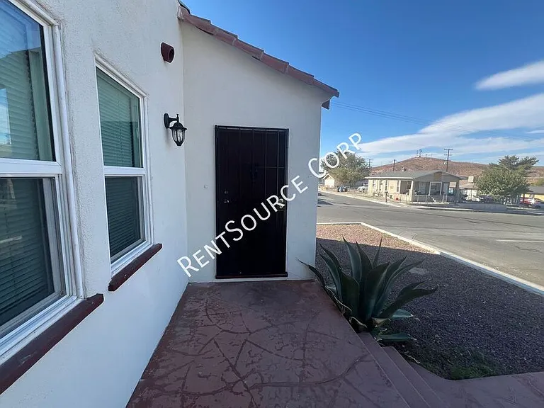 100 E Fredricks St #V — Photo 3