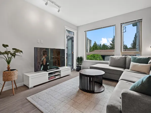 2651 Library Ln #315, North Vancouver, BC V7J 0C1