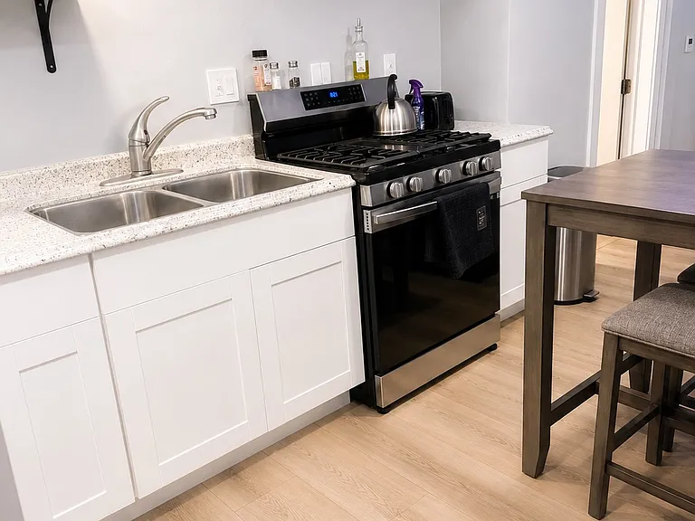 1034 Colorado Ave #7 — Photo 9