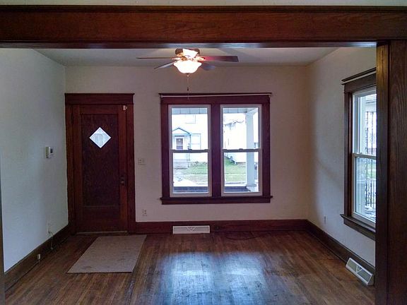 2nd image of 324 Valleywood Dr