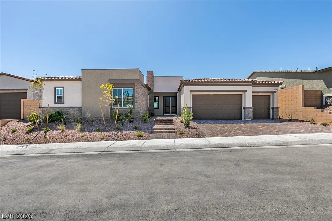 4 bed, 3.5 bath, 3776 sqft, $5,000 — Photo 1