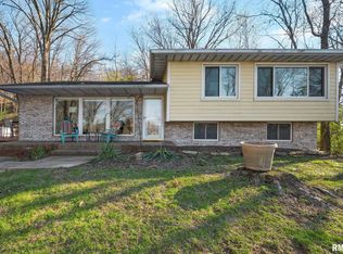 950 N Main St, East Peoria, IL