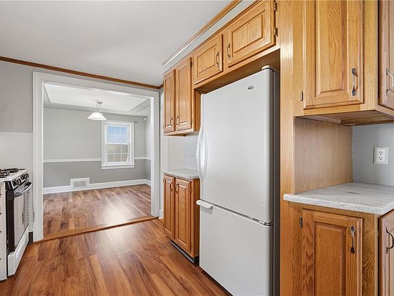 4th image of 74 Macarthur Rd