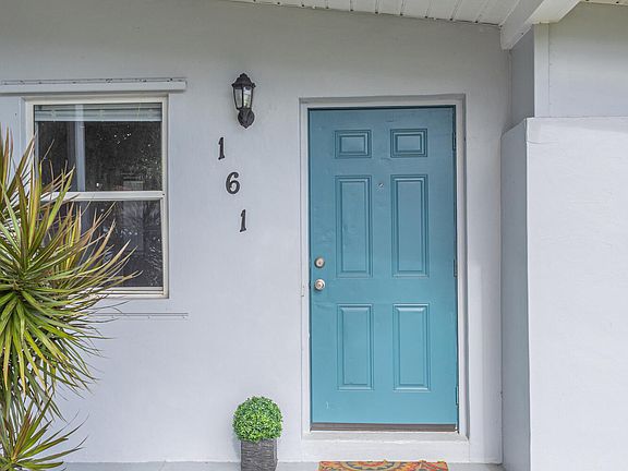 3rd image of 161 SE Bonita Court