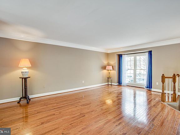4th image of 7711 Baird Ct