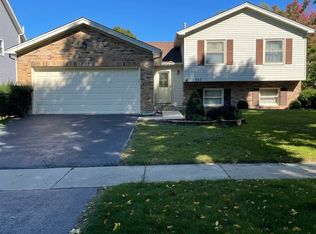 537 Seville Ave, Naperville, IL 60565