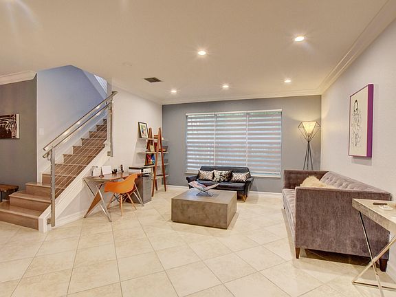 Home For Sale In Canyon Lakes