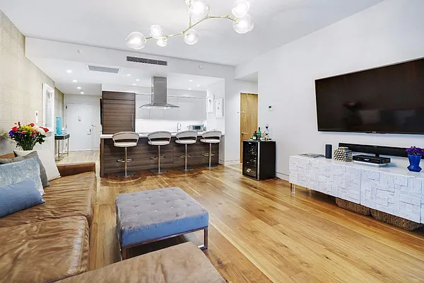 Sold by Level Group | media 6