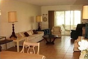 LIVING RM