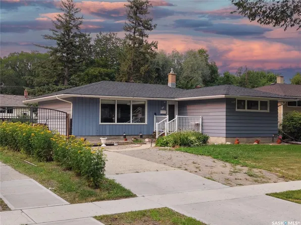 1812 Grant DRIVE, Regina, SK S4S 4V4