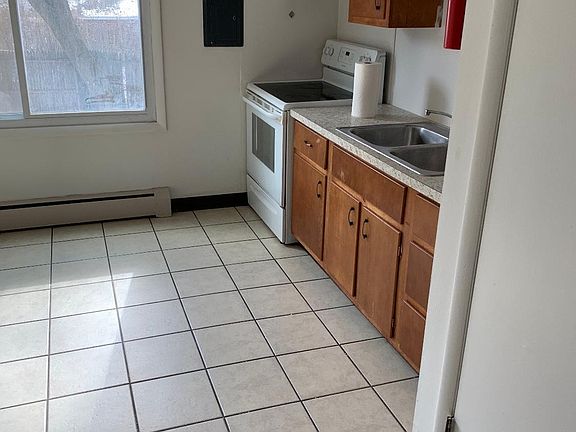 3rd image of 1027 Highland St #2