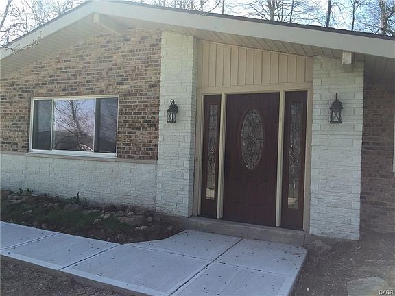 4th image of 3091 Fresno Ct