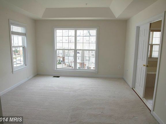 3rd image of 13540 Davinci Ln