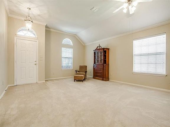 4th image of 2323 Stuttgart Dr