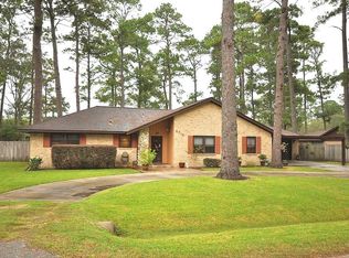 2715 Whispering Pines St, Baytown, TX 77521