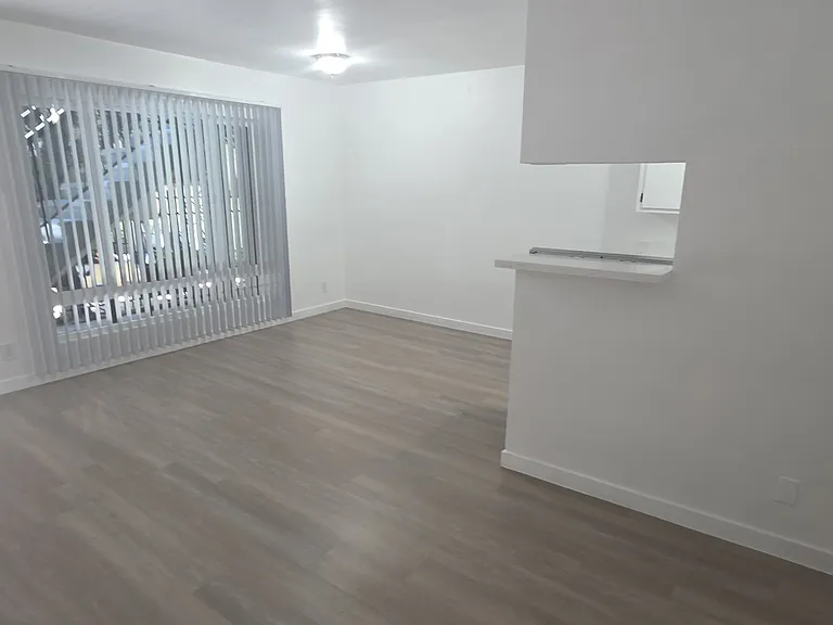 12316 Pacific Ave #4 — Photo 17