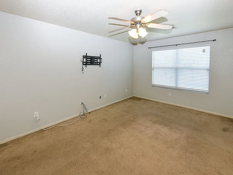 2305 Riley Dr — Photo 21