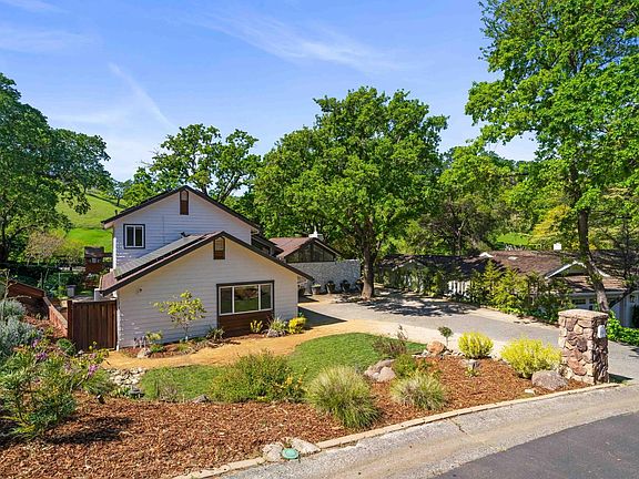 3rd image of 215 Wykoff Drive