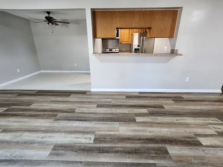 28306 Greenbriar Way — Photo 5