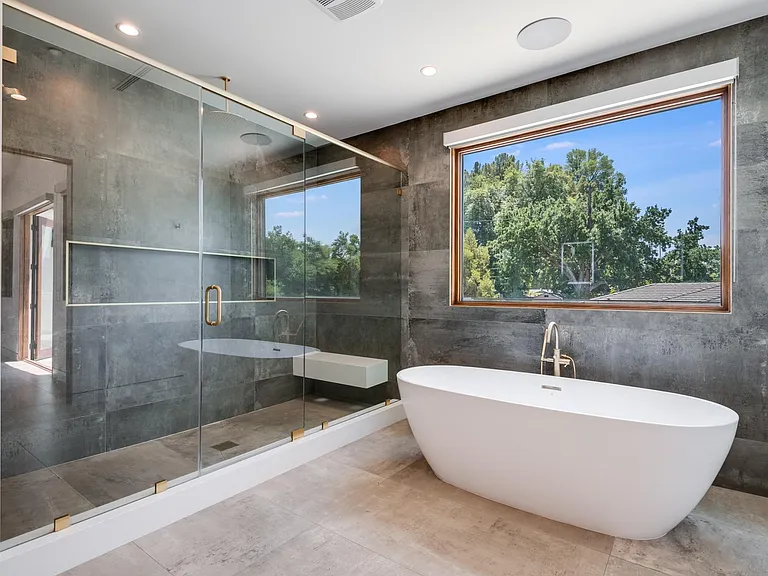 23262 Gonzales Dr — Photo 47