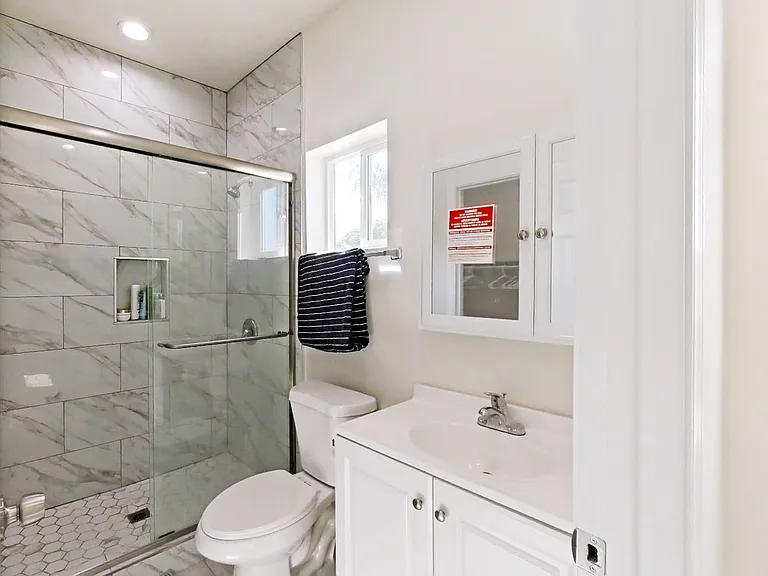 10572 Chamberlain Ave — Photo 21