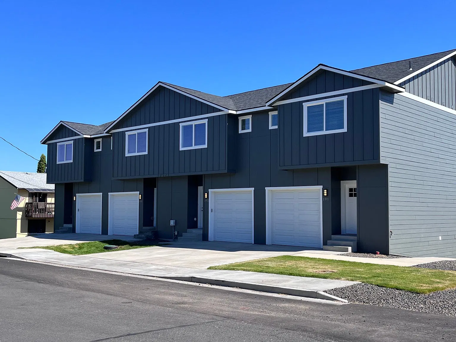 3 bed, 2.5 bath, 1500 sqft, $1,975 — Photo 1