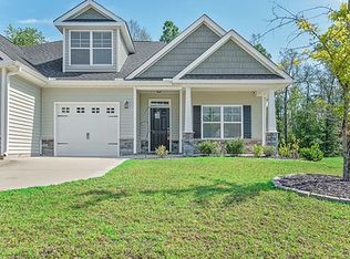 162 Stonebriar Ave, Raeford, NC 28376