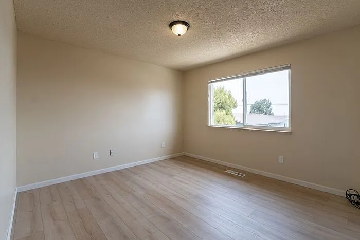 1185 Amador Ave #B — Photo 30