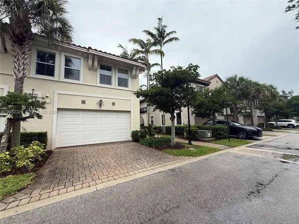 3341 NW 125th Ln, Fort Lauderdale, FL 33323