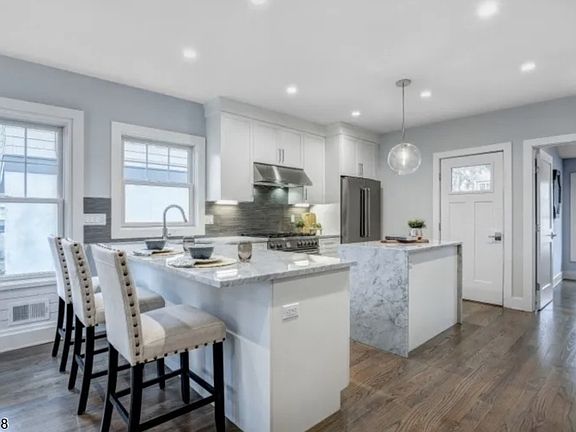 4th image of 35 Spring St #B