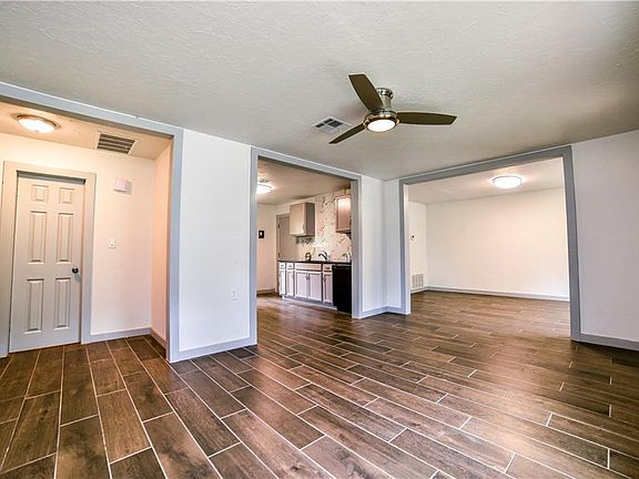 3rd image of 3924 SE 26th St