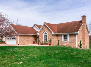 209 S Sunset Dr, Broadway, VA 22815