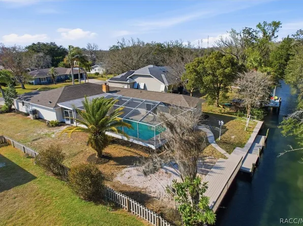 1025 SE 5th Ave, Crystal River, FL 34429