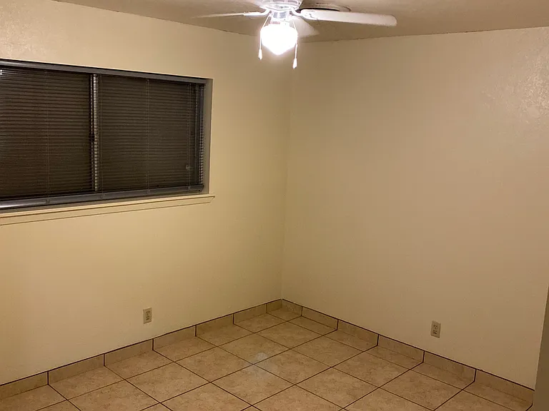 1310 Meadowlane Dr — Photo 12