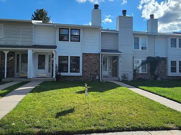 2627 Sagebrush Ave, Cheyenne, WY 82009