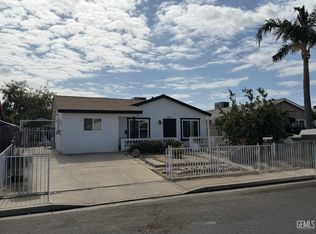 206 21st Ave, Delano, CA 93215