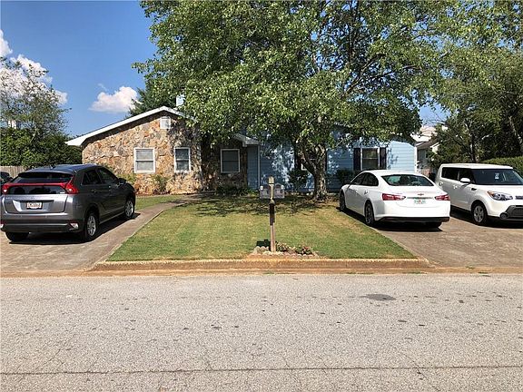 5th image of 2819 Briar Hill Ln SE