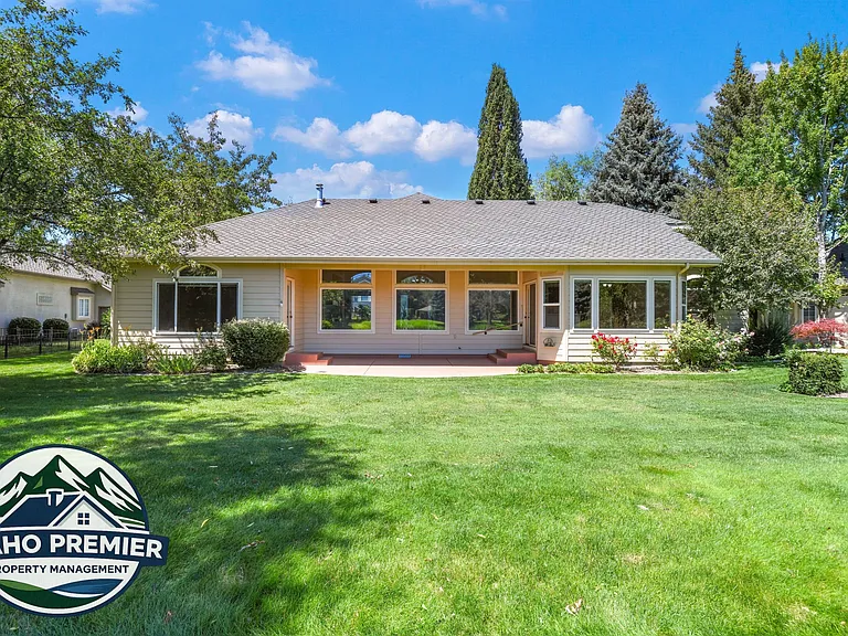 418 E Trailside Dr — Photo 32