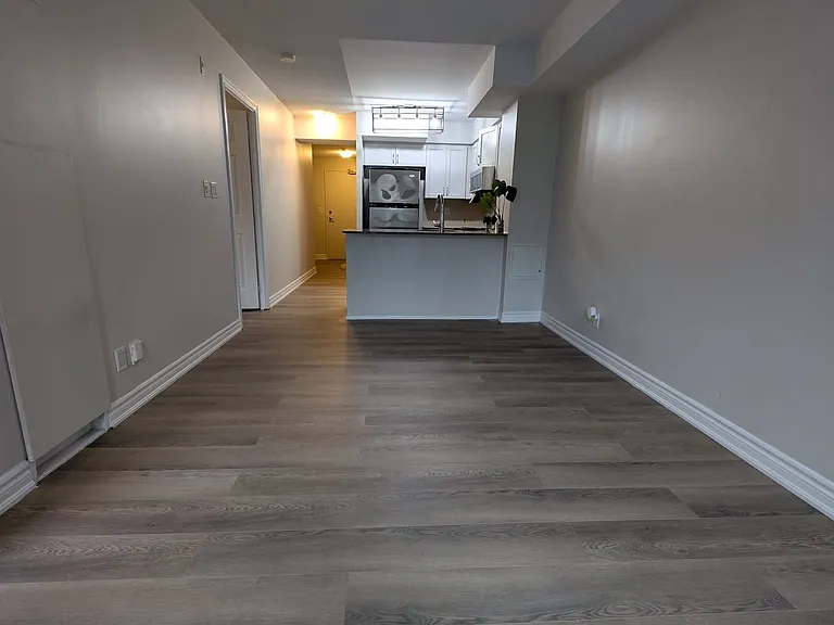 225 Wellesley St E #607 — Photo 10