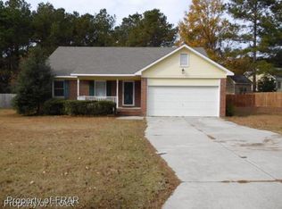 172 Carriage Ln, Raeford, NC 28376