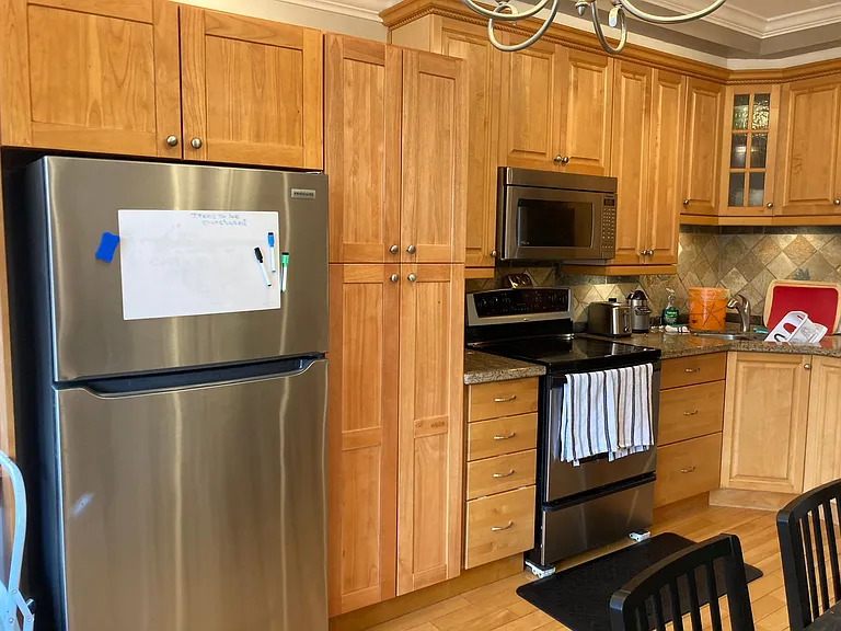 1550 Comox St — Photo 64