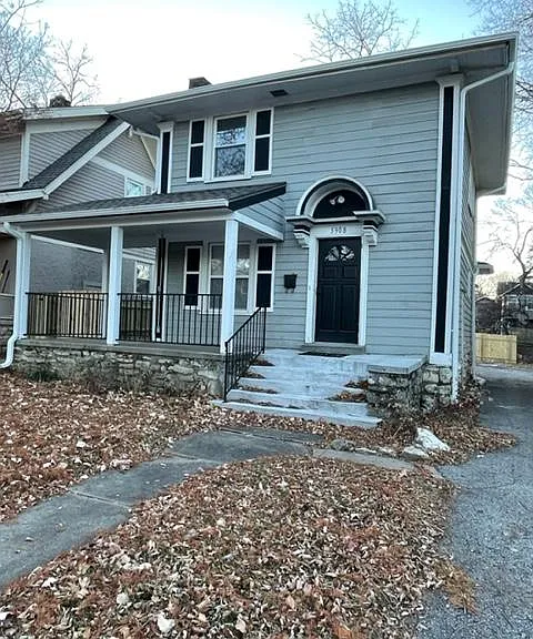 5908 Cherry St — Photo 2