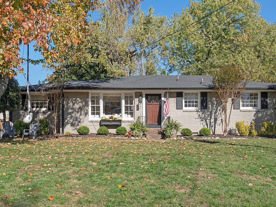 1st image of 214 Garrett Dr