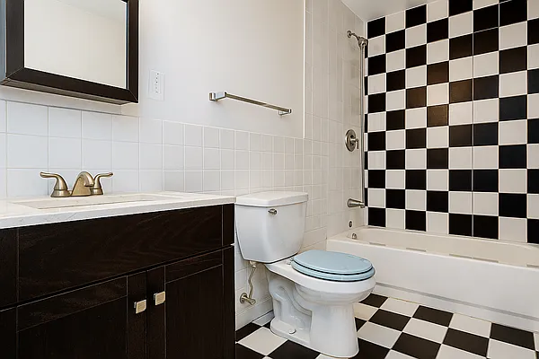 Rented by Outlive | media 5