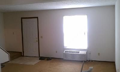 3rd image of 939 Dawn Ct #1