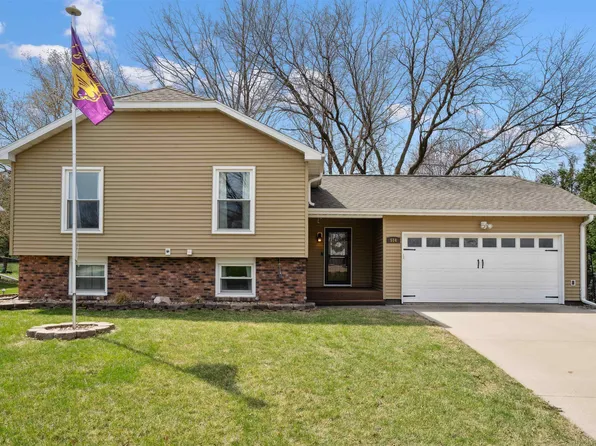 514 Westbourne Rd, Waterloo, IA 50701