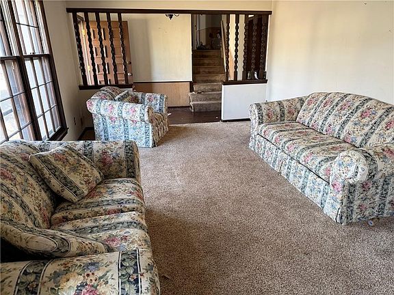 5th image of 10306 Long St